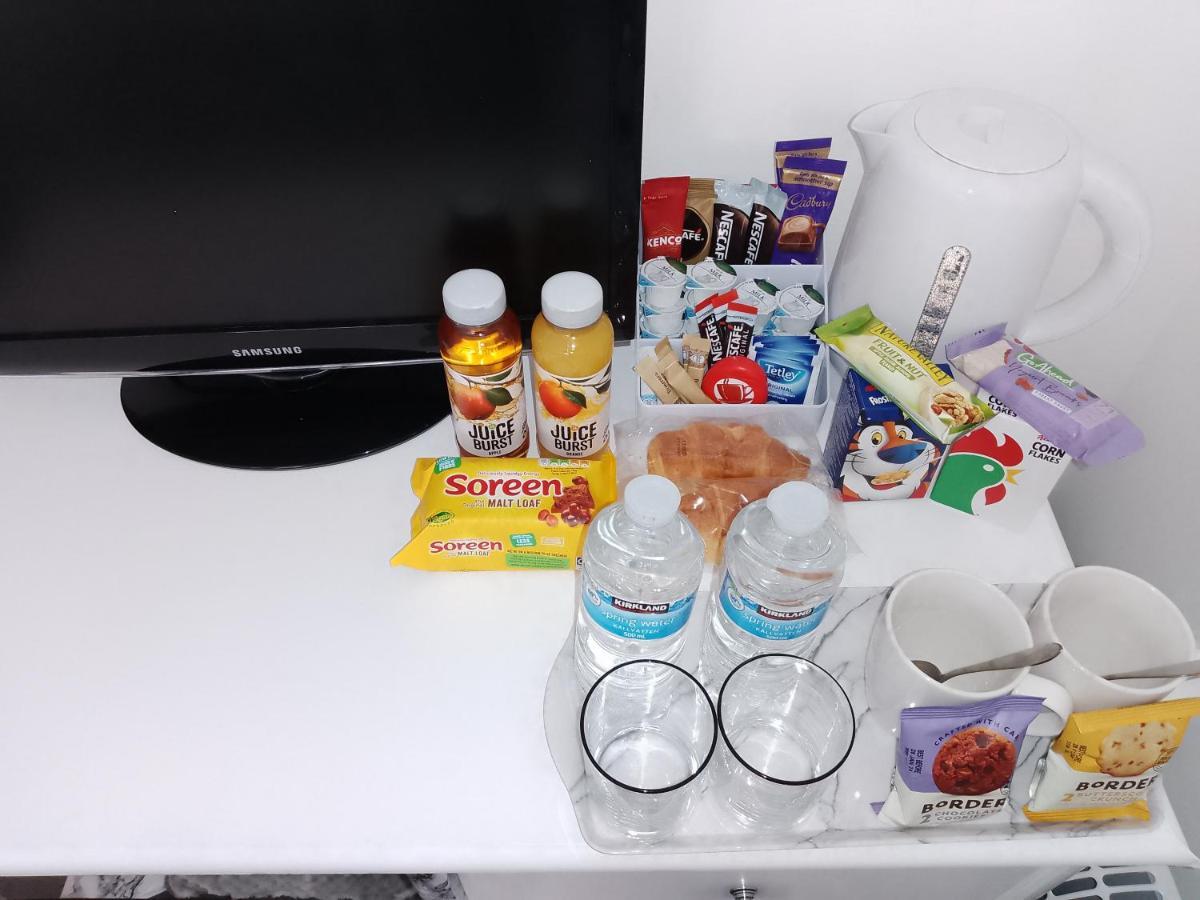 Bed And Breakfast Double Room Chester City Centre, Free Parking Экстерьер фото