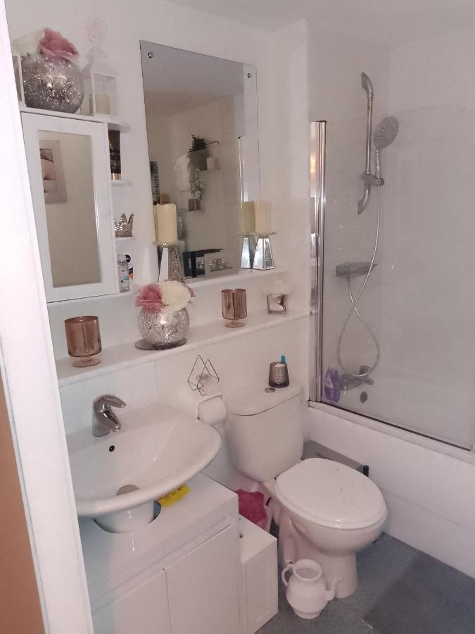 Bed And Breakfast Double Room Chester City Centre, Free Parking Экстерьер фото
